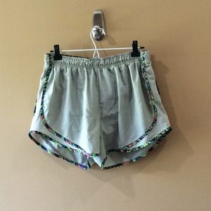 Nike women’s shorts